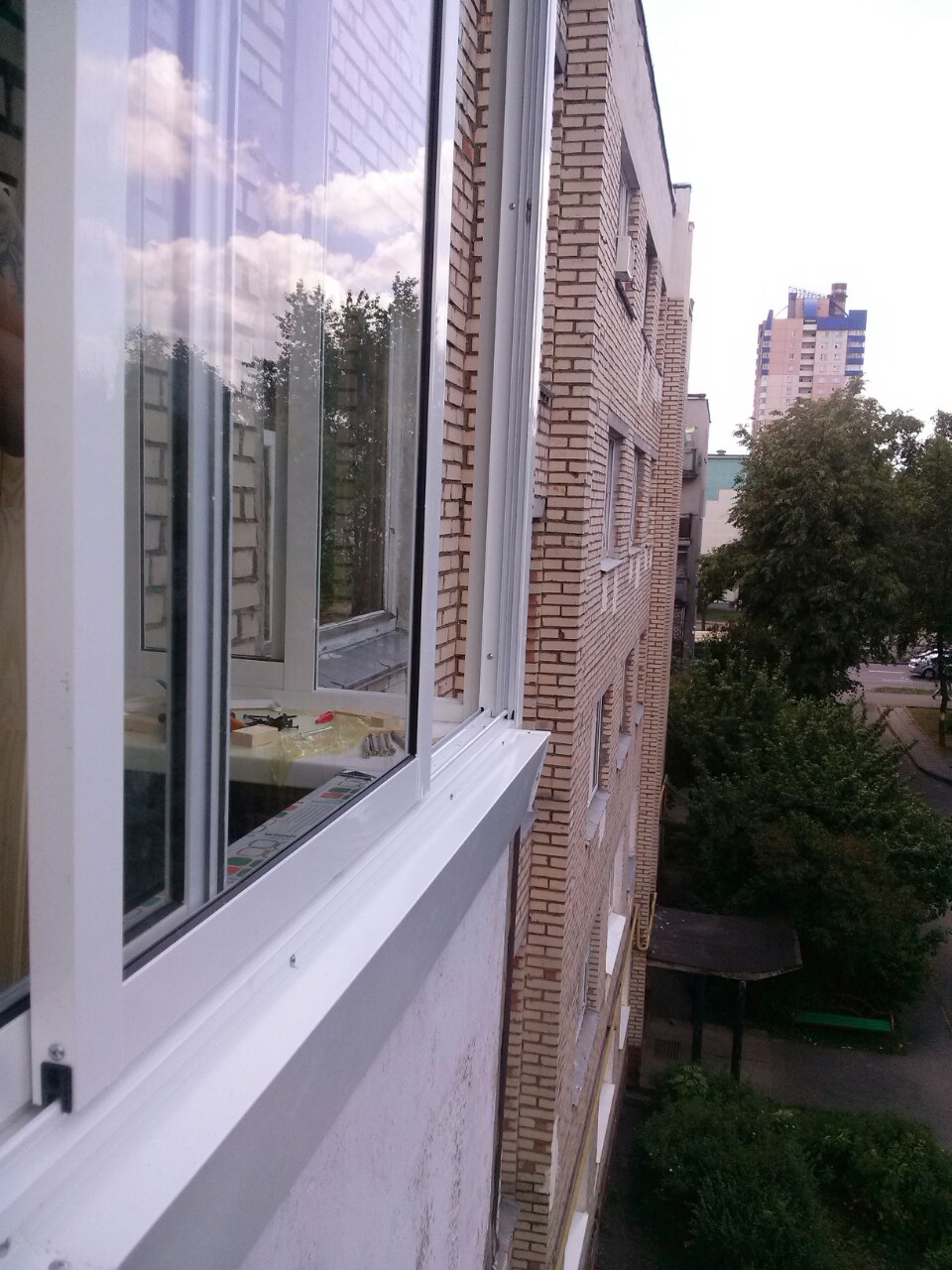 Алюминиевые балконные рамы, остекление балконов и лоджий